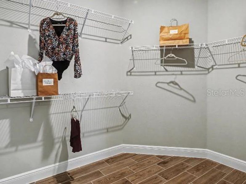 Image 30 of a home in Oakstone Farms.