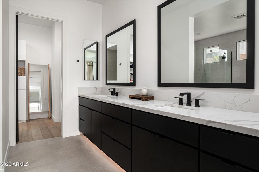 22-5724EMouraDr-22 22-5724EMouraDr-22