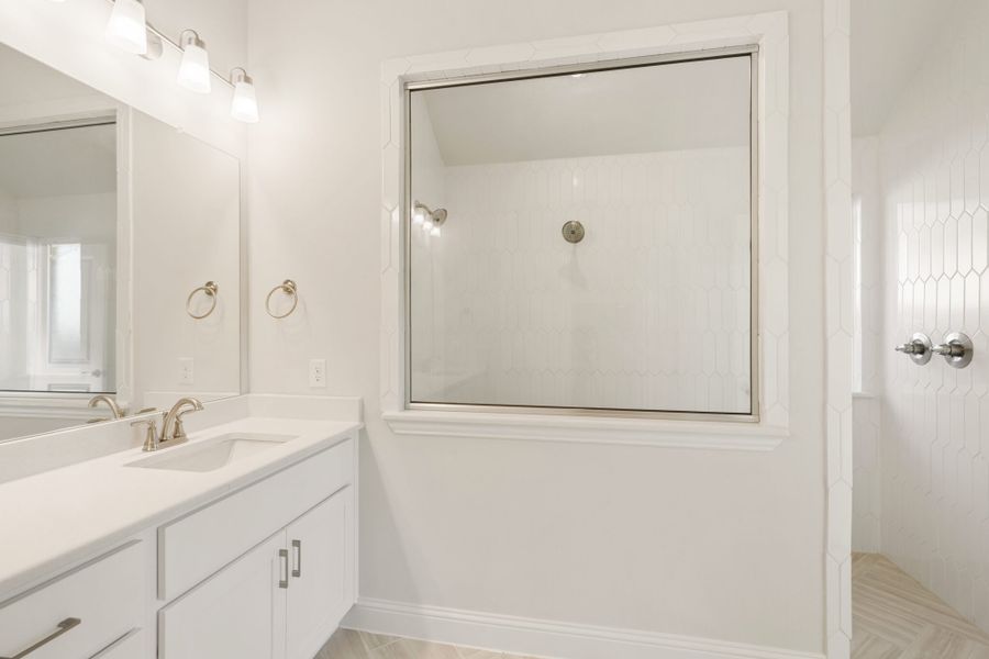 Furnished interior view inside a new home in Elevon, Lavon (Image 11).