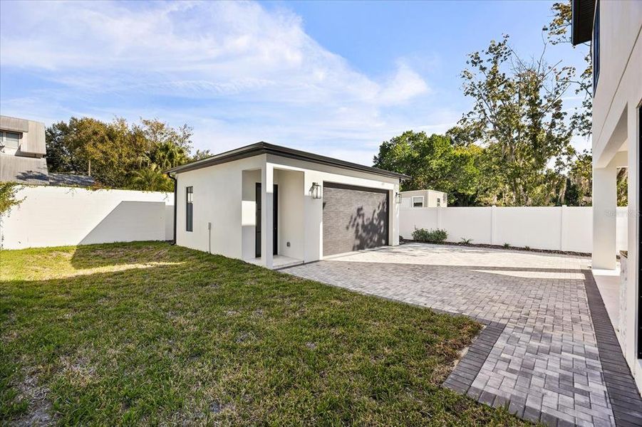 Exterior details and patio area of a home in , Orlando (Image 4). Exterior details and patio area of a home in , Orlando (Image 4).
