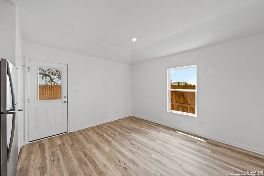 Spacious, unfurnished interior of a new home in Blue Wing, San Antonio (Image 15). Spacious, unfurnished interior of a new home in Blue Wing, San Antonio (Image 15).