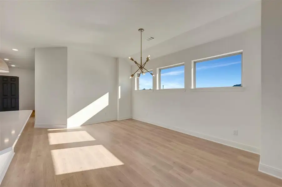 Spacious, unfurnished interior of a new home in Creekshaw – Classic, Royse City (Image 24).