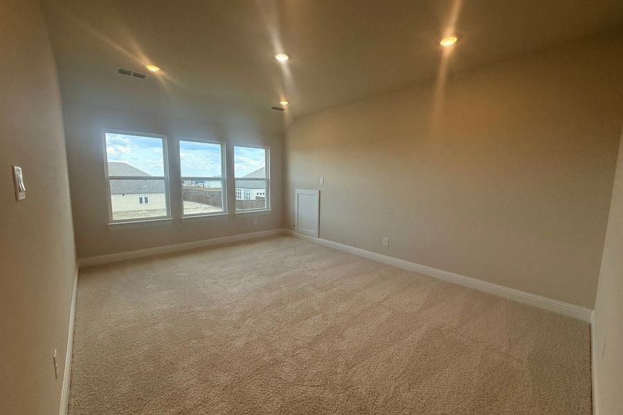 Spacious, unfurnished interior of a new home in Polo Ridge, Forney (Image 19). Spacious, unfurnished interior of a new home in Polo Ridge, Forney (Image 19).