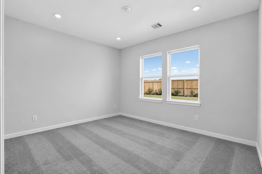 Spacious, unfurnished interior of a new home in Raburn Reserve 50s, Tomball (Image 7).