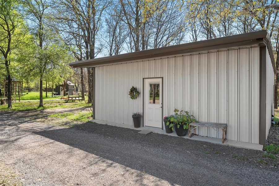 Salon - Metal Building