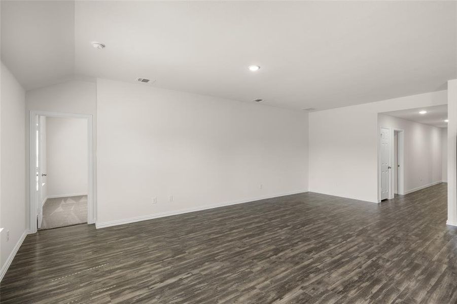 433 Rose- Living Room-2 433 Rose- Living Room-2