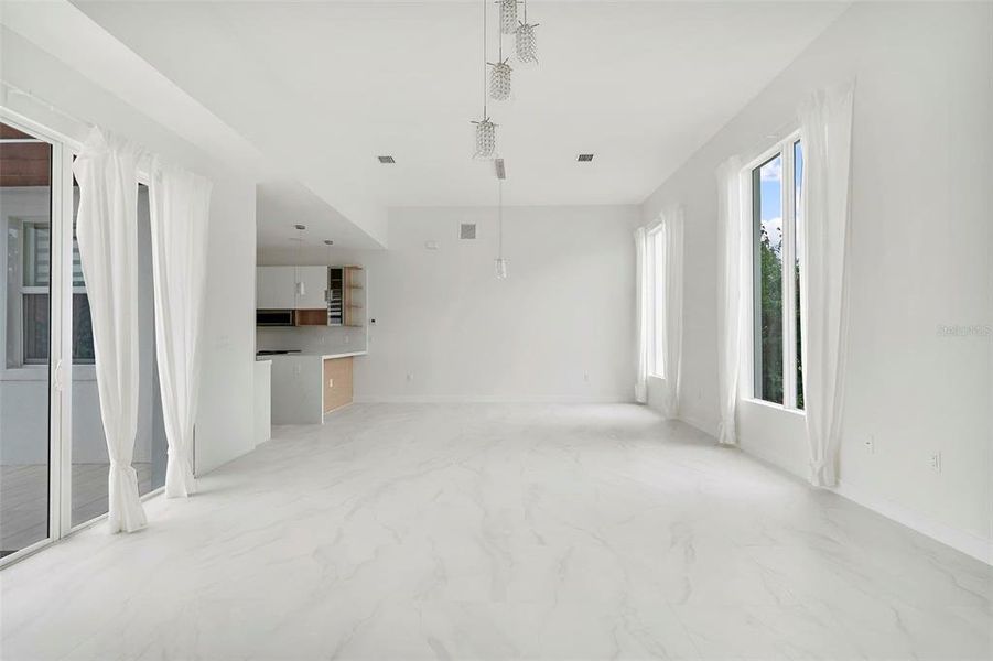 Spacious, unfurnished interior of a new home in , North Port (Image 20).