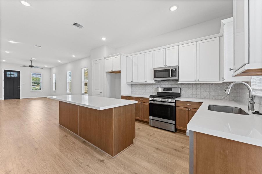 Furnished interior view inside a new home in , Pearland (Image 10).