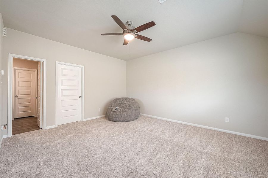 Spacious, unfurnished interior of a new home in Cliffstone Hills, Conroe (Image 20). Spacious, unfurnished interior of a new home in Cliffstone Hills, Conroe (Image 20).