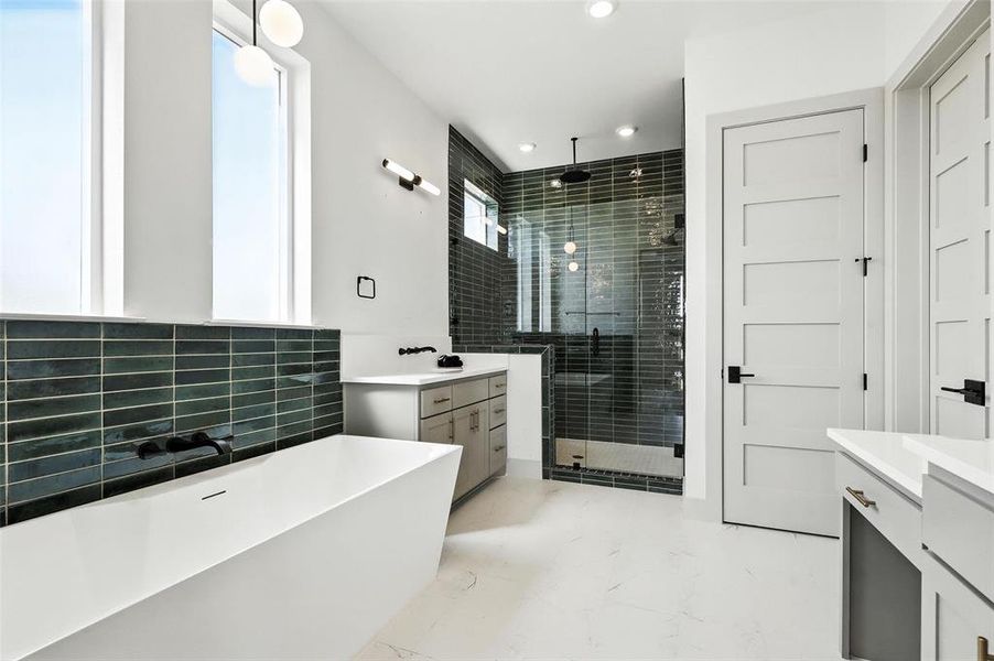 Furnished interior view inside a new home in , Weatherford (Image 6).