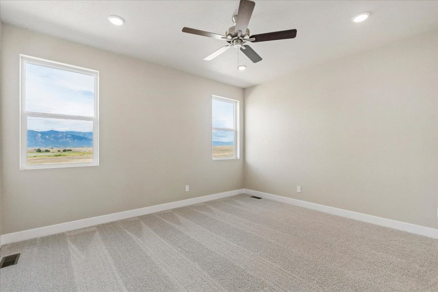 Spacious, unfurnished interior of a new home in The Trails at Aspen Ridge, Colorado Springs (Image 13).