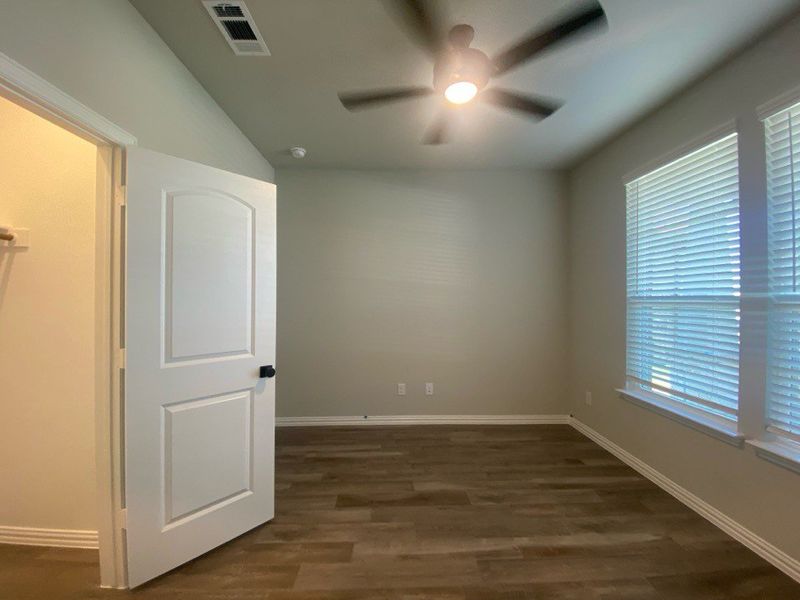 Spacious, unfurnished interior of a new home in Morningstar, Aledo (Image 8). Spacious, unfurnished interior of a new home in Morningstar, Aledo (Image 8).
