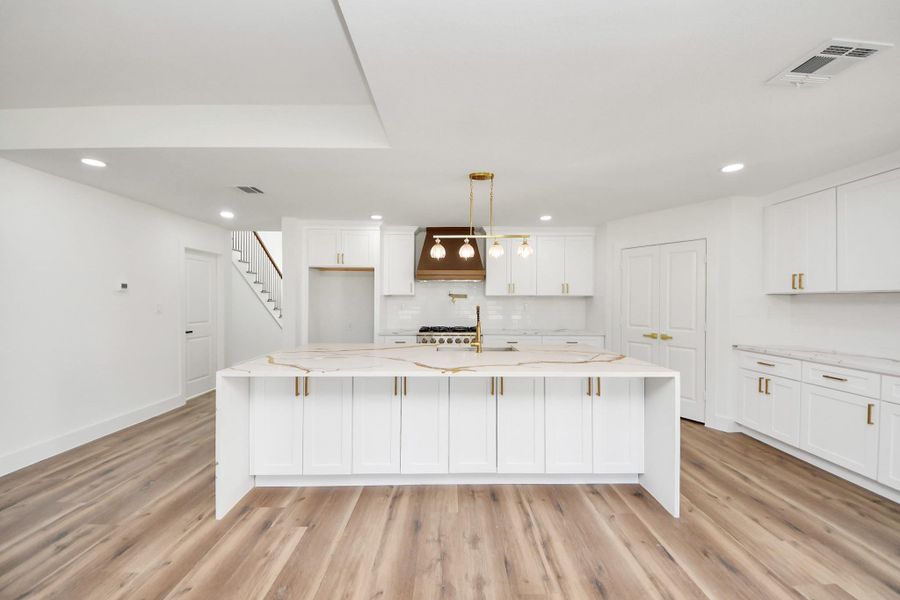 sitting area on island