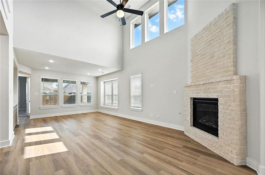 813StoneGroveRdLINCR008 813StoneGroveRdLINCR008