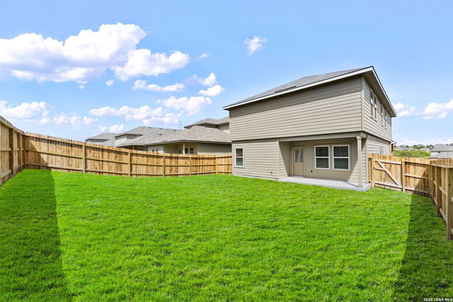 Exterior details and patio area of a home in Laurel Vistas, San Antonio (Image 2). Exterior details and patio area of a home in Laurel Vistas, San Antonio (Image 2).