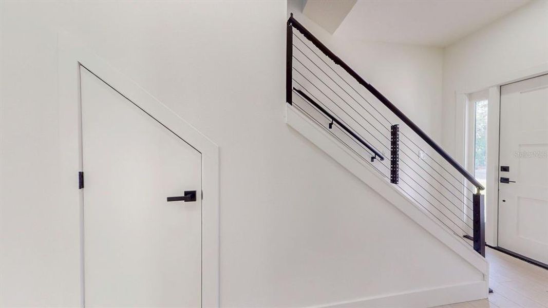 Spacious, unfurnished interior of a new home in , Tampa (Image 60).