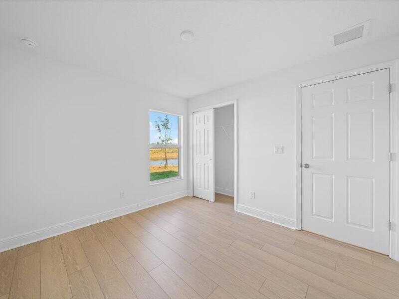 Spacious, unfurnished interior of a new home in , Fort Pierce (Image 13).