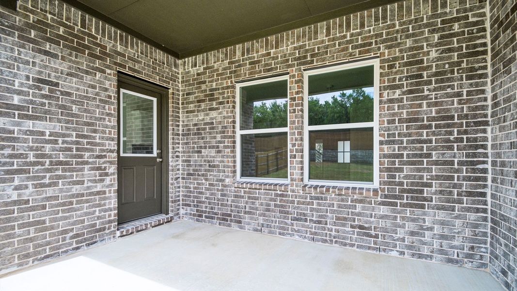 Exterior details and patio area of a home in Rosenbusch Ranch, Leander (Image 3).