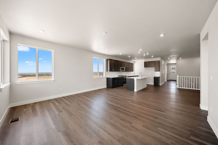 Spacious, unfurnished interior of a new home in Trumark Homes at Tanterra, Parker (Image 15). Spacious, unfurnished interior of a new home in Trumark Homes at Tanterra, Parker (Image 15).