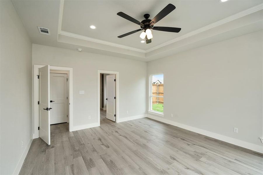 Spacious, unfurnished interior of a new home in , Mabank (Image 18).