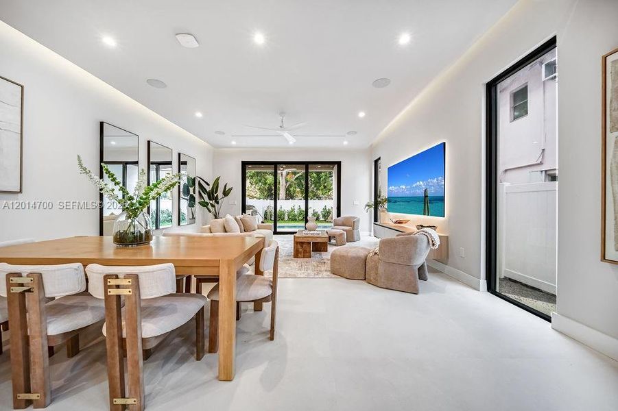 Furnished interior view inside a new home in , Fort Lauderdale (Image 70).