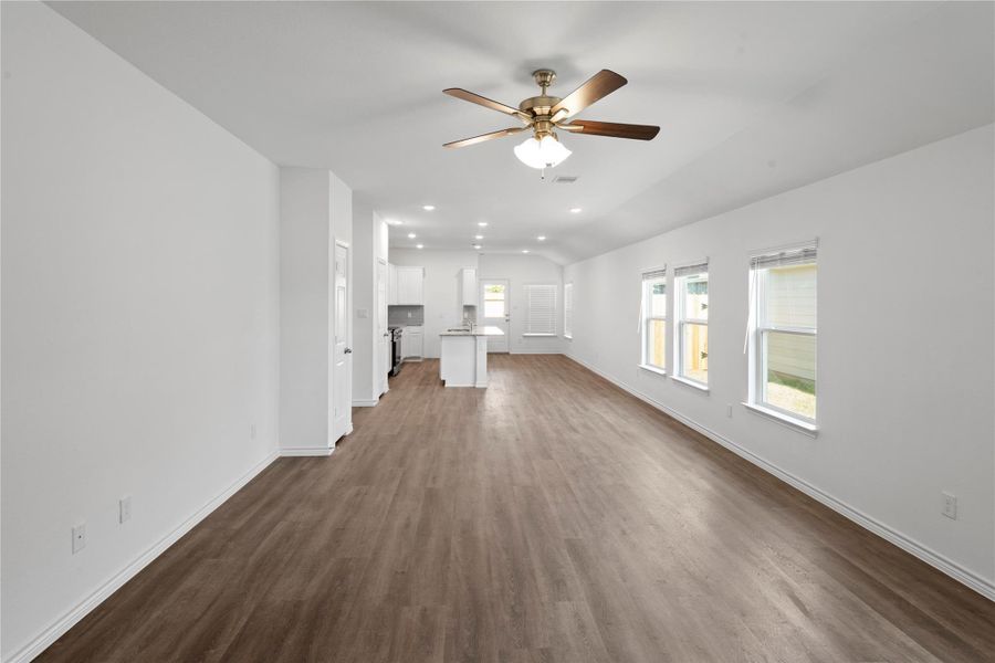 Spacious, unfurnished interior of a new home in , Dayton (Image 22).