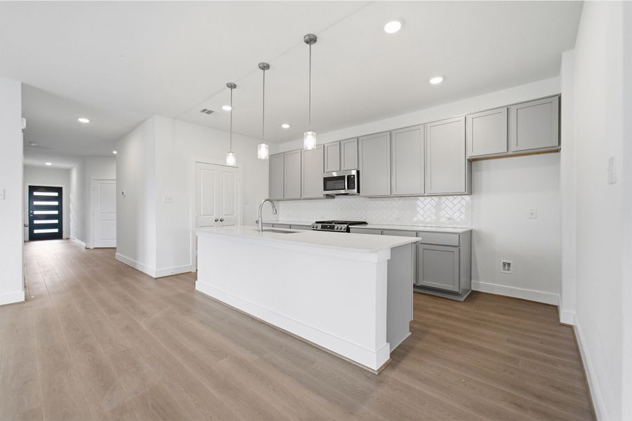 Furnished interior view inside a new home in Paramount, Kyle (Image 6).