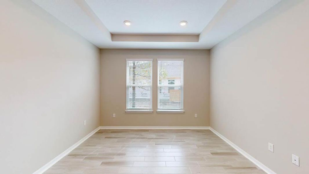 Spacious, unfurnished interior of a new home in Headwaters at Lofton Creek, Yulee (Image 14).