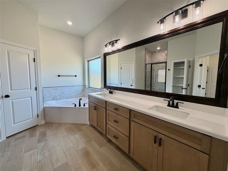 Furnished interior view inside a new home in , Lorena (Image 6).