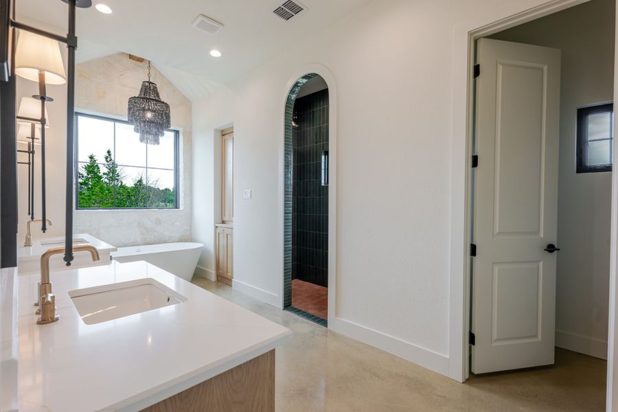 Furnished interior view inside a new home in Eagles Bluff, Weatherford (Image 15).