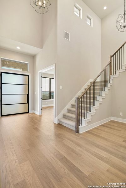 Spacious, unfurnished interior of a new home in Esperanza - 70', Boerne (Image 26). Spacious, unfurnished interior of a new home in Esperanza - 70', Boerne (Image 26).