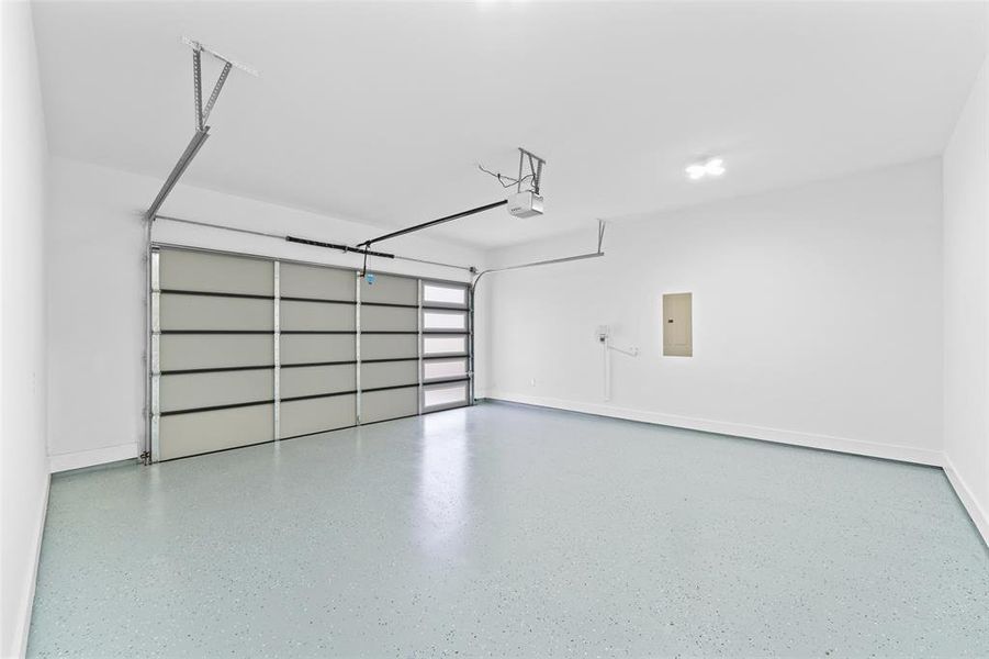 Spacious, unfurnished interior of a new home in , Dallas (Image 19).