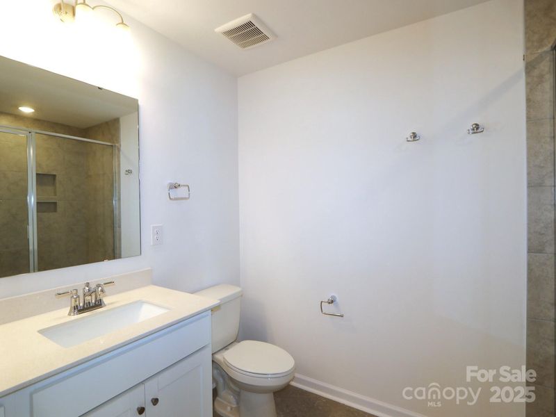 Owners bathroom Owners bathroom