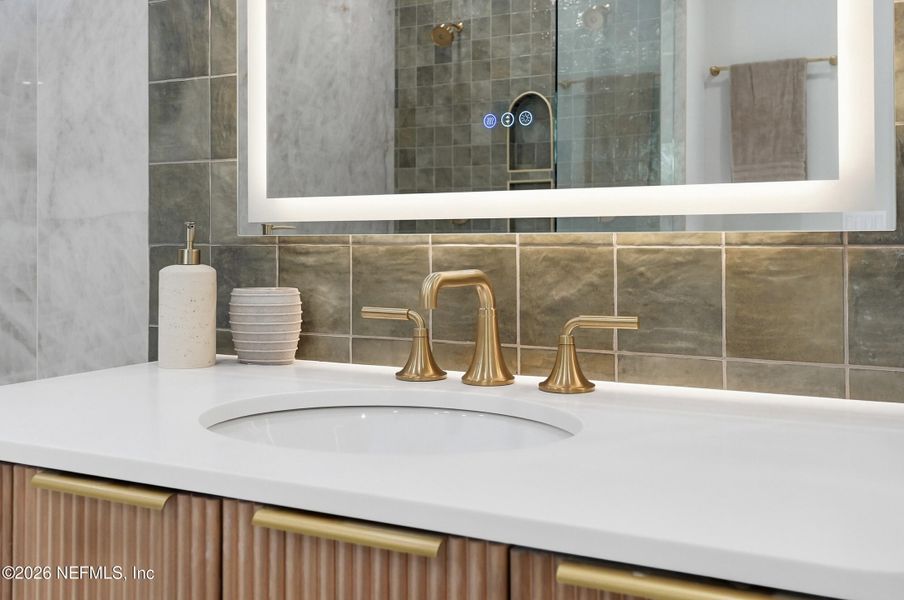 Close-up of interior finishes inside a home in , Atlantic Beach (Image 63).