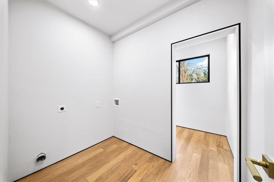 Spacious, unfurnished interior of a new home in , Atlanta (Image 24).