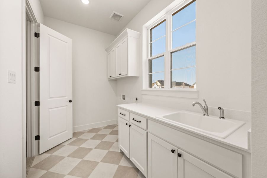 Furnished interior view inside a new home in NorthGlen, Haslet (Image 13). Furnished interior view inside a new home in NorthGlen, Haslet (Image 13).