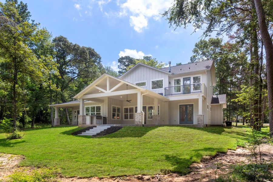 Stunning view from the backyard. Stunning view from the backyard.