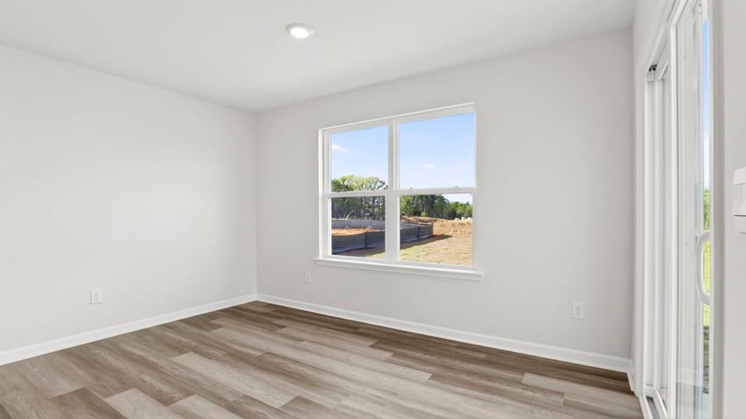 Spacious, unfurnished interior of a new home in Varner Station, Woodruff (Image 20).