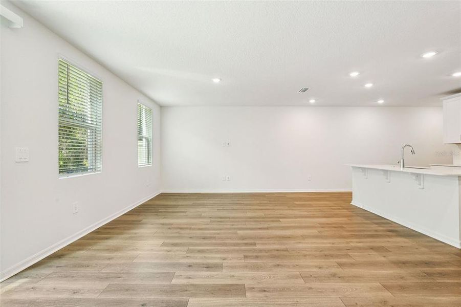 Spacious, unfurnished interior of a new home in Bradford Park, Ormond Beach (Image 31).