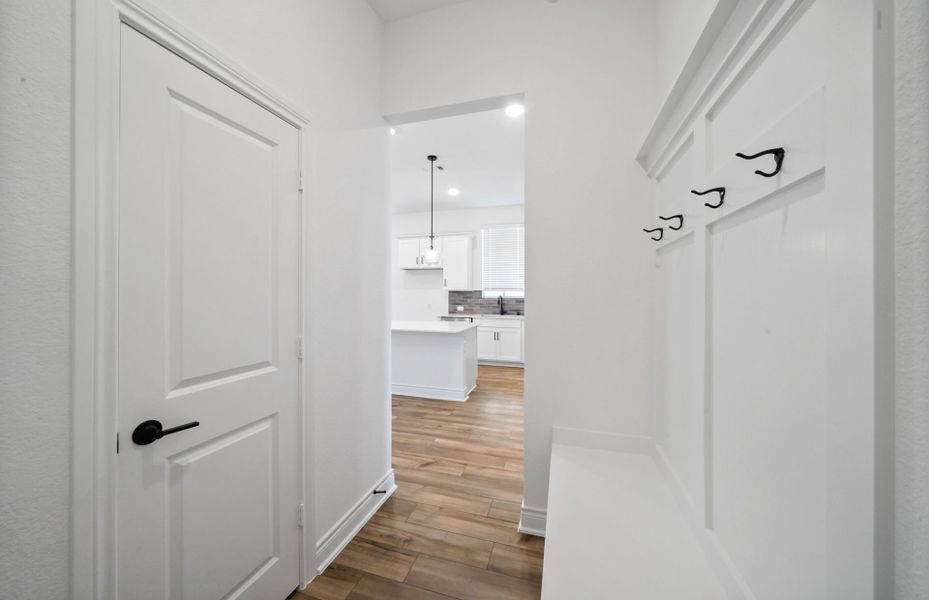 Representative unfurnished interior of a home built from the Idalou by Pulte Homes in Valencia, Manvel (Image 10). Representative unfurnished interior of a home built from the Idalou by Pulte Homes in Valencia, Manvel (Image 10).