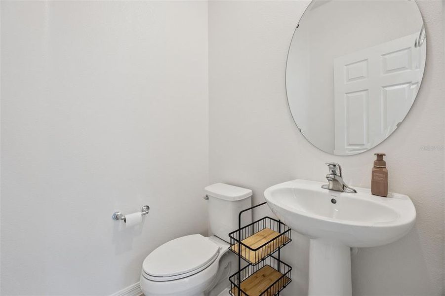 Furnished interior view inside a new home in , Winter Garden (Image 7).