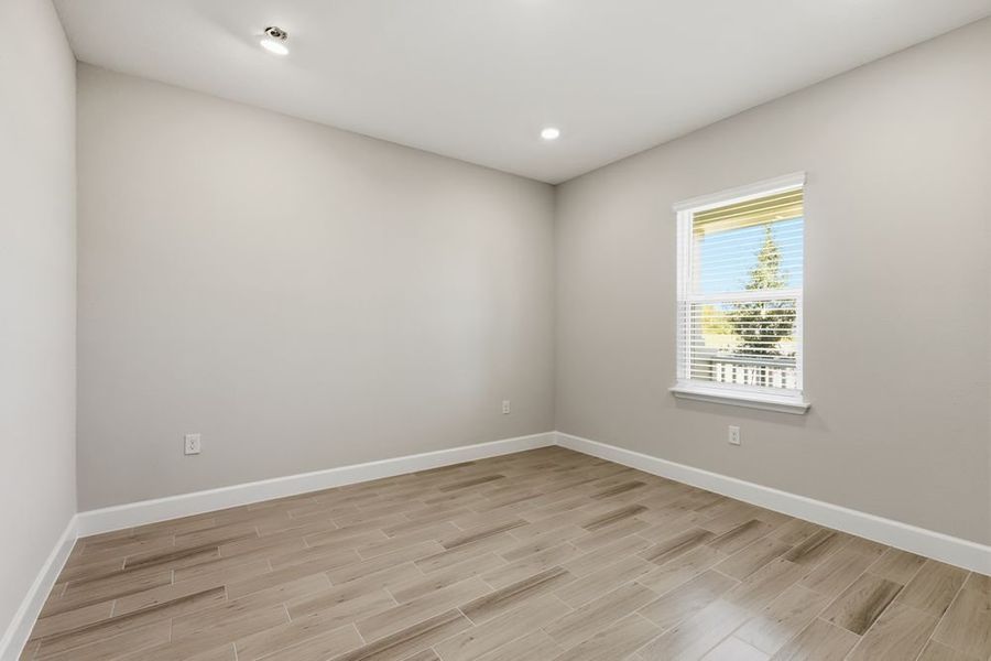 Spacious, unfurnished interior of a new home in Headwaters at Lofton Creek, Yulee (Image 27). Spacious, unfurnished interior of a new home in Headwaters at Lofton Creek, Yulee (Image 27).