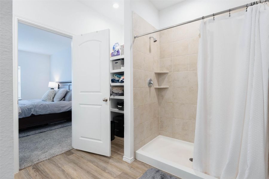 Main Bedroom Bath