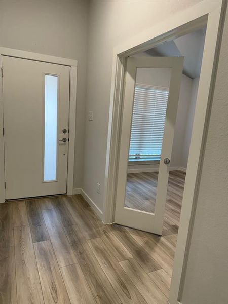 Spacious, unfurnished interior of a new home in , Lavon (Image 13).