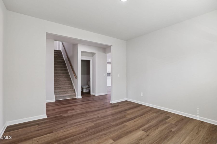 16-web-or-mls-Raleigh-River Glen-202 Thi