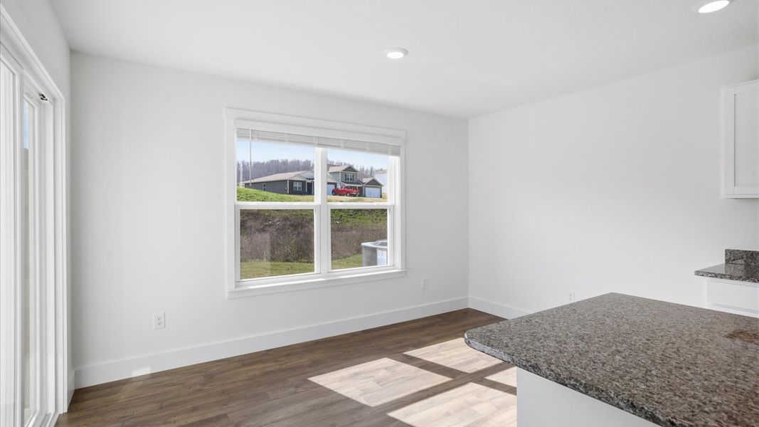 Spacious, unfurnished interior of a new home in Emory Creek, Harriman (Image 24).