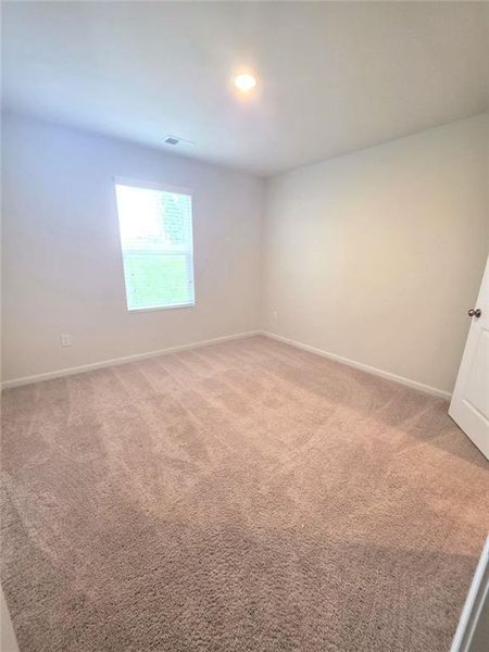 Spacious, unfurnished interior of a new home in Alcovy Trace, Lawrenceville (Image 33).