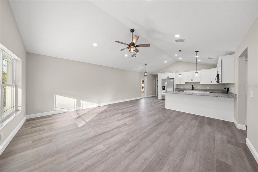Spacious, unfurnished interior of a new home in , Williston (Image 27).