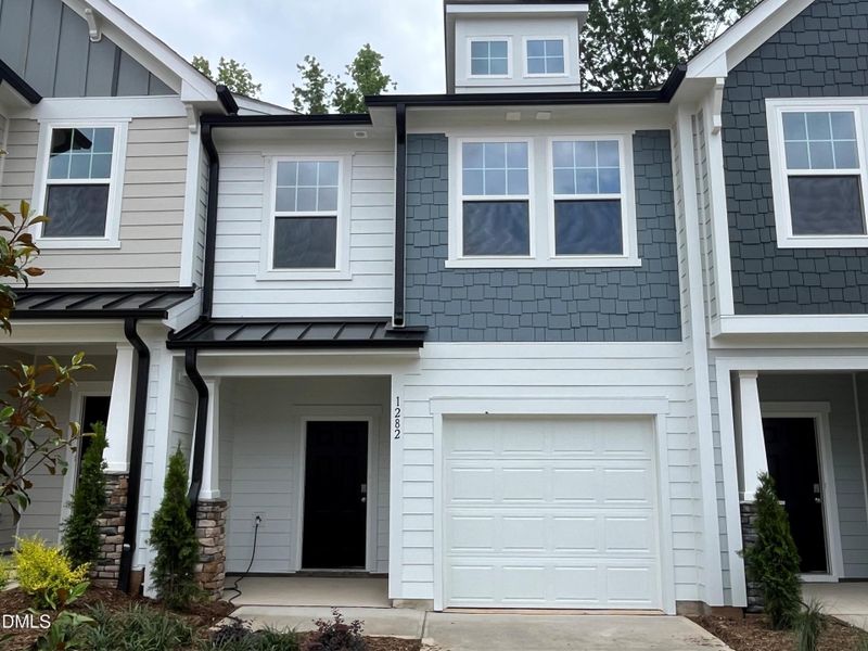 Front porch w/elegant Hardi-Plank Siding Front porch w/elegant Hardi-Plank Siding