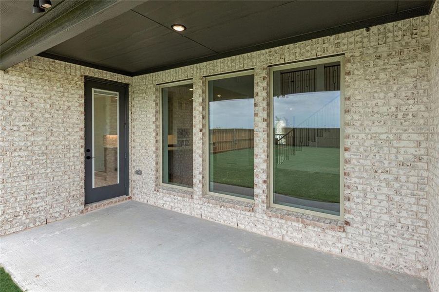 Exterior details and patio area of a home in Mosaic, Celina (Image 3).